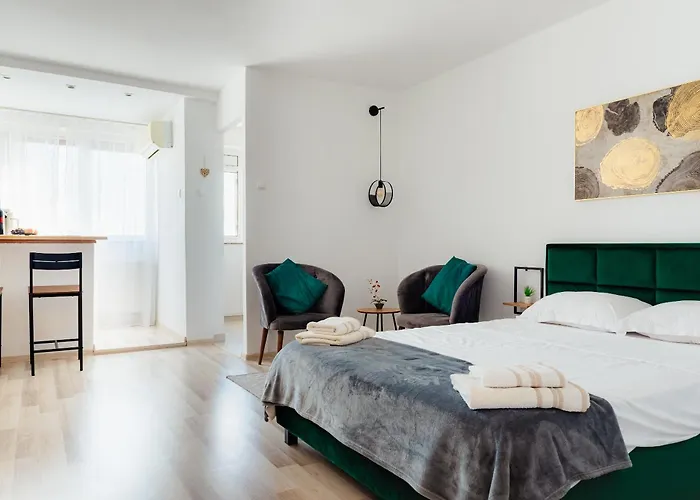 Premium Next To National Arena & Park Daire