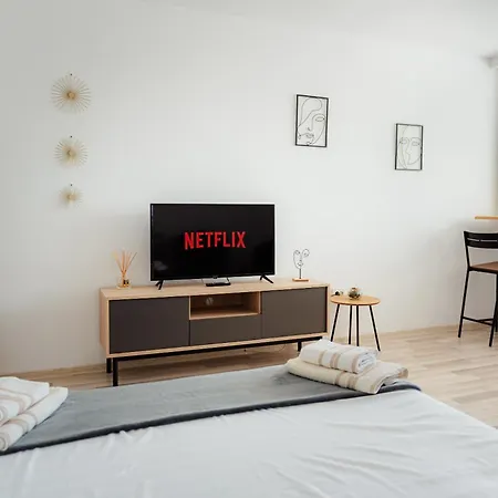 Premium Next To National Arena & Park Bukareszt